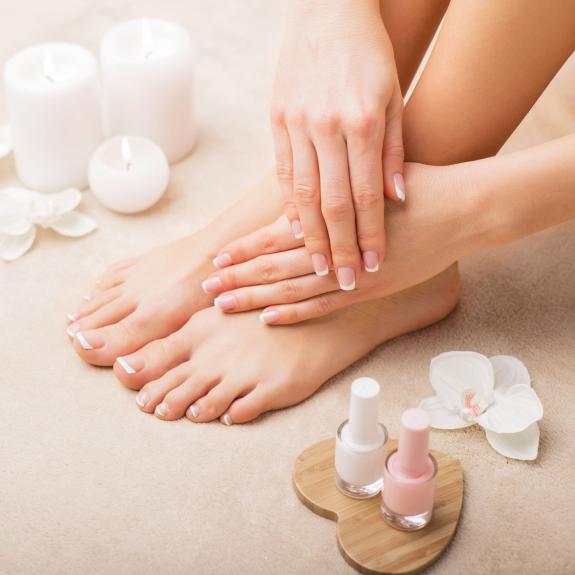 Identity Relax Pedicure with Gel